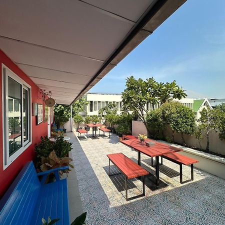 Bbhouse Phra Athit Hotel Bangkok Exterior photo