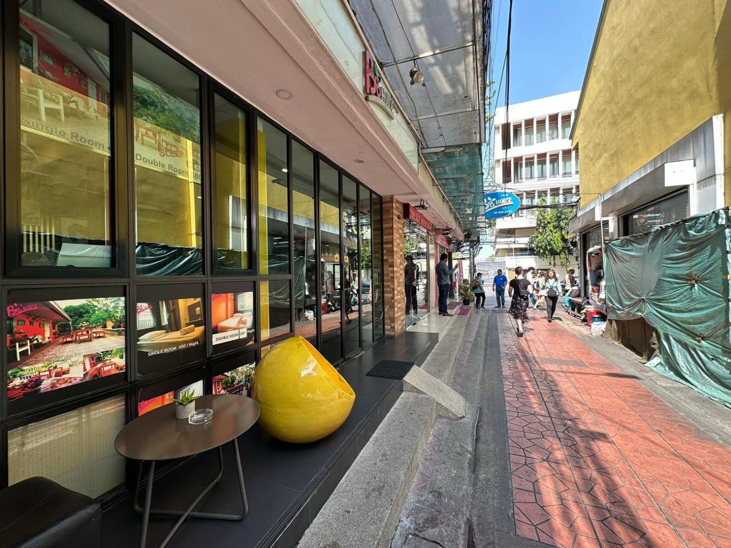 Bbhouse Phra Athit Hotel Bangkok Exterior photo