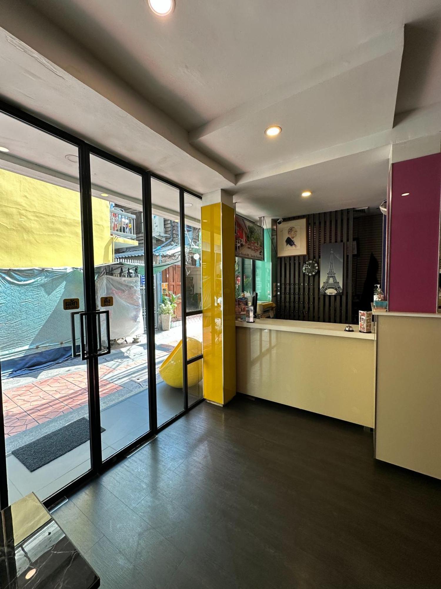 Bbhouse Phra Athit Hotel Bangkok Exterior photo
